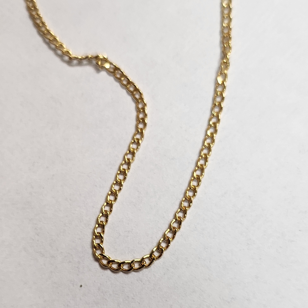 Elegant Gold Chain Necklace